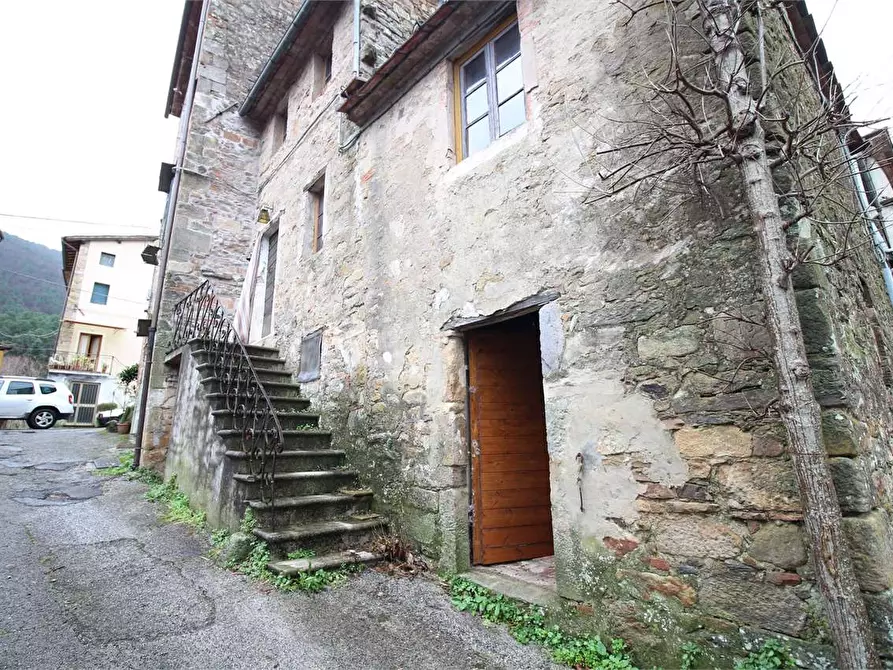 Immagine 17 di Porzione di casa in vendita  a Capannori