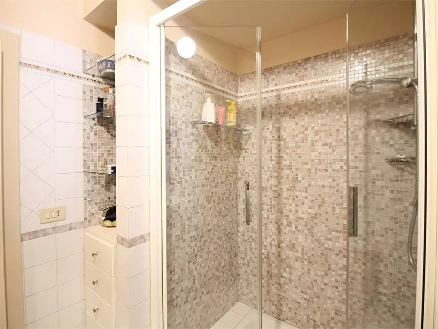 Immagine 17 di Casa indipendente in vendita  a Buti