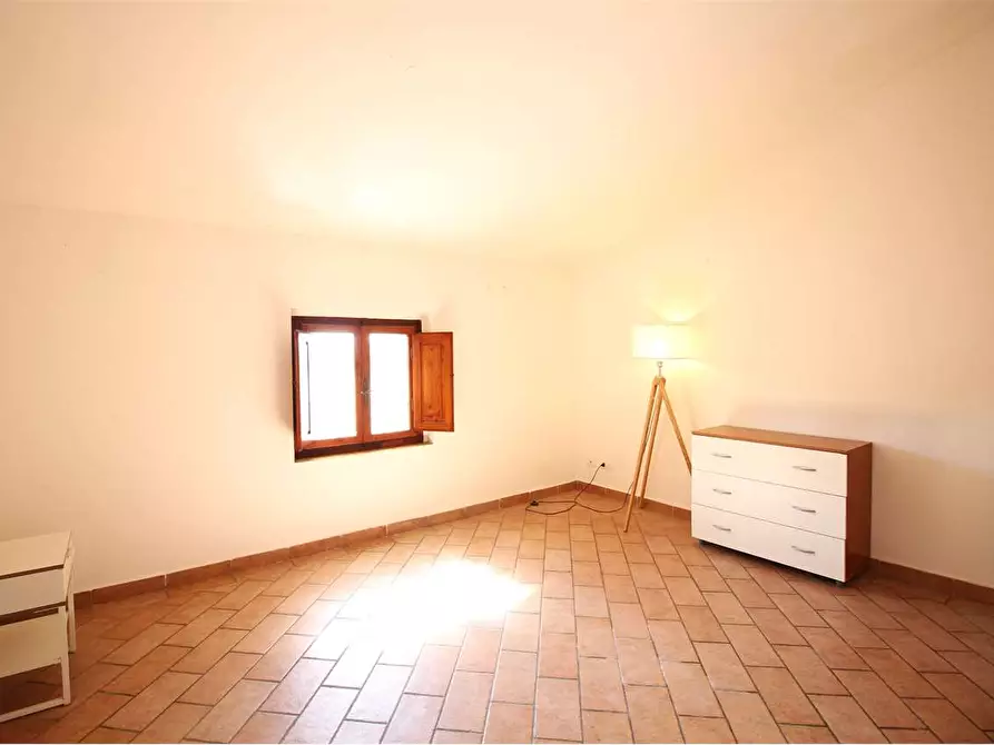 Immagine 13 di Appartamento in vendita  a Santa Maria A Monte