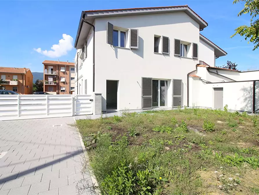 Immagine 18 di Villetta a schiera in vendita  a Bientina