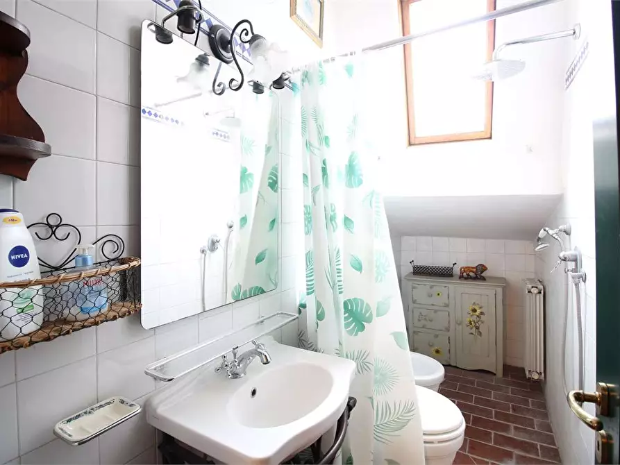 Immagine 11 di Appartamento in vendita  a Bientina