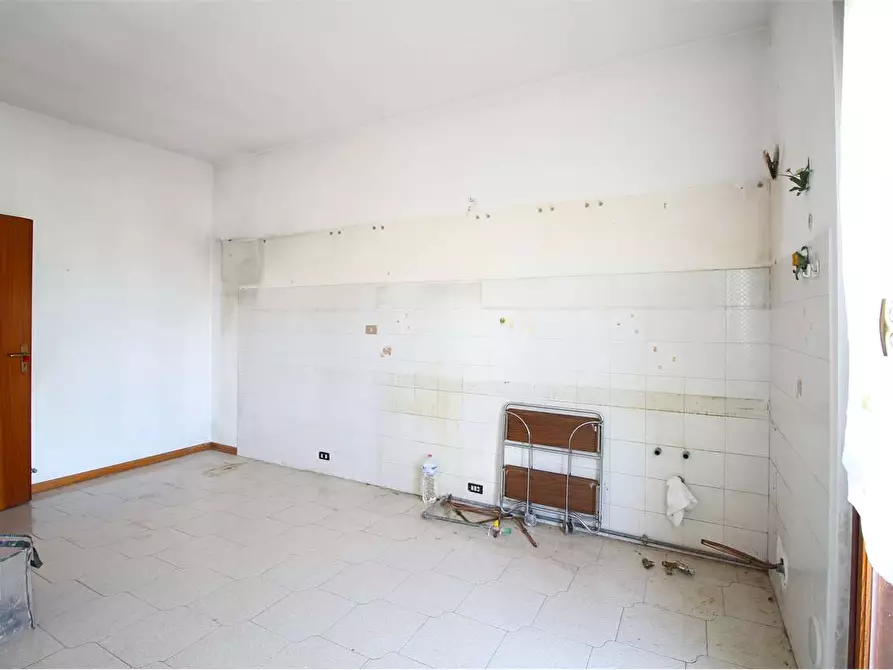 Immagine 5 di Appartamento in vendita  a Bientina