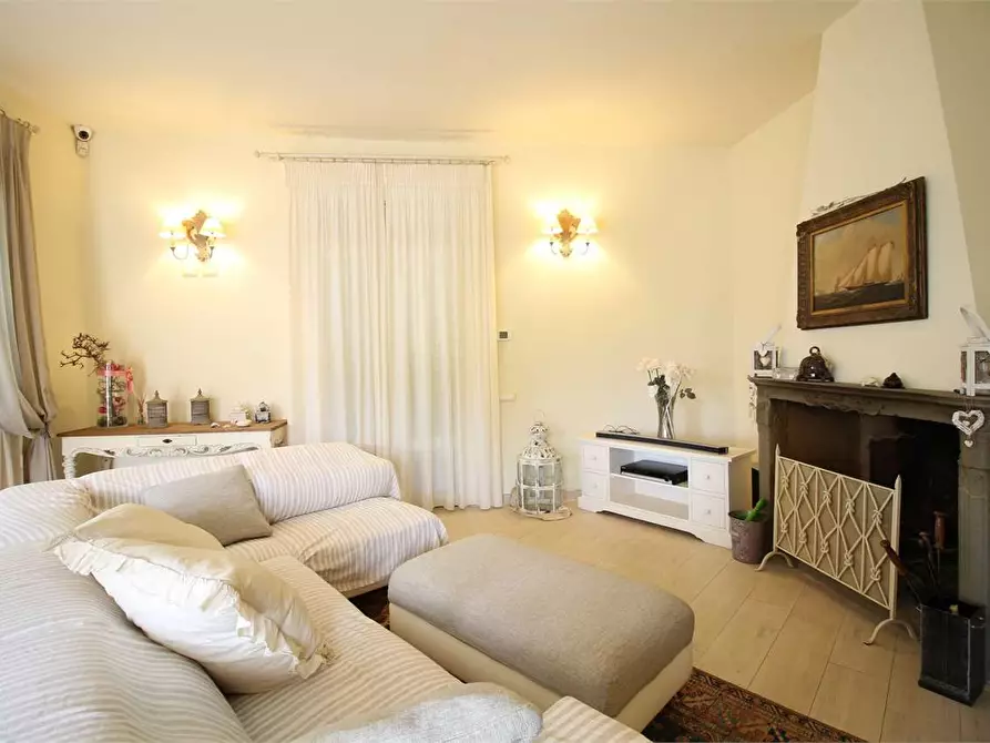 Immagine 4 di Villa in vendita  a Vicopisano