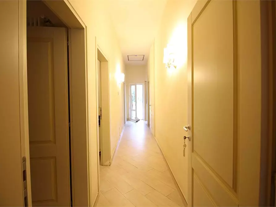 Immagine 16 di Villa in vendita  a Vicopisano