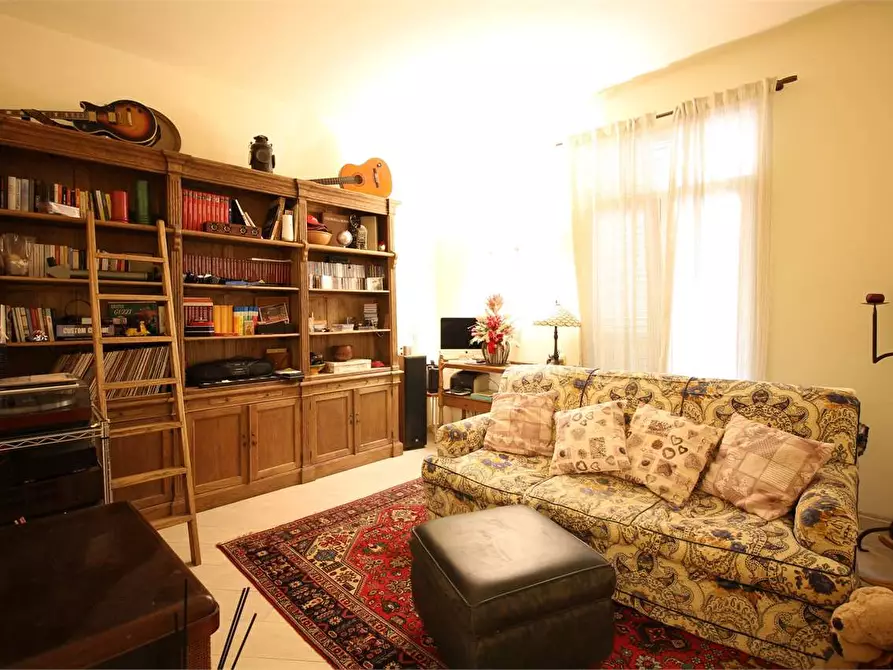 Immagine 17 di Villa in vendita  a Vicopisano