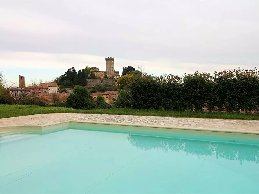Immagine 39 di Villa in vendita  a Vicopisano