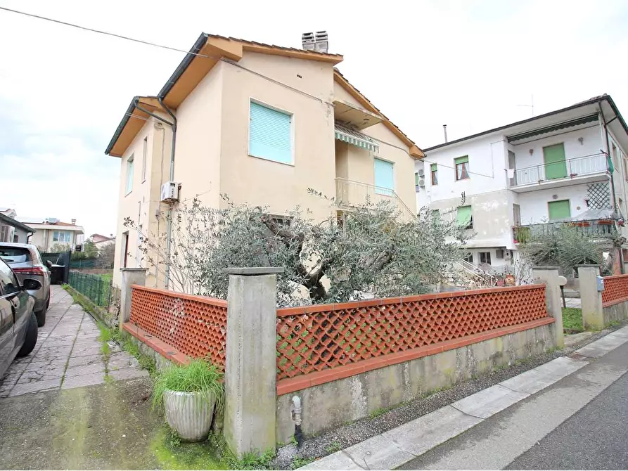 Immagine 3 di Casa indipendente in vendita  a Bientina