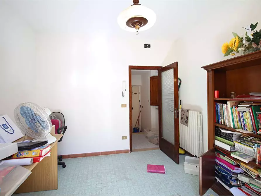 Immagine 22 di Appartamento in vendita  a Buti