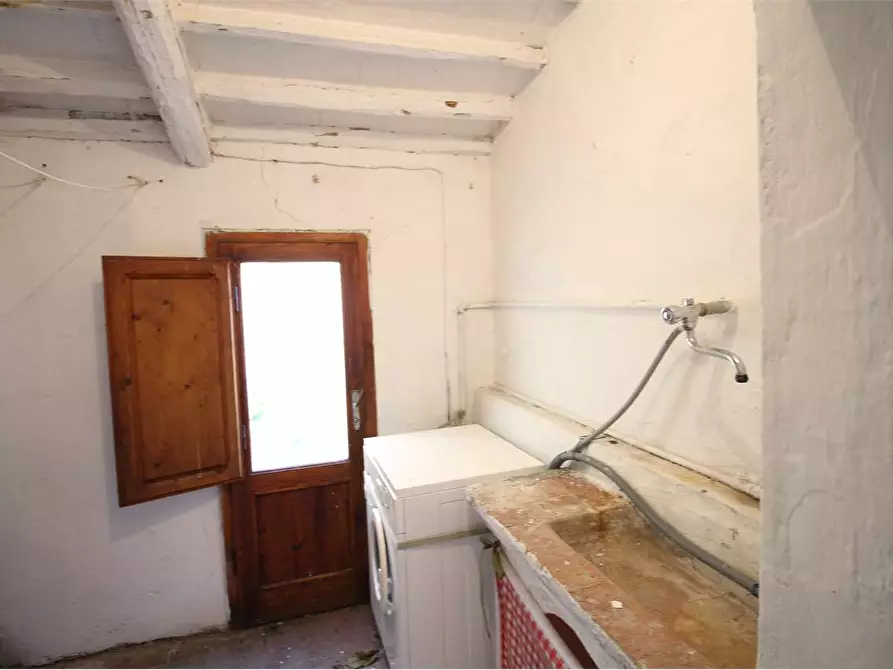 Immagine 28 di Appartamento in vendita  a Buti