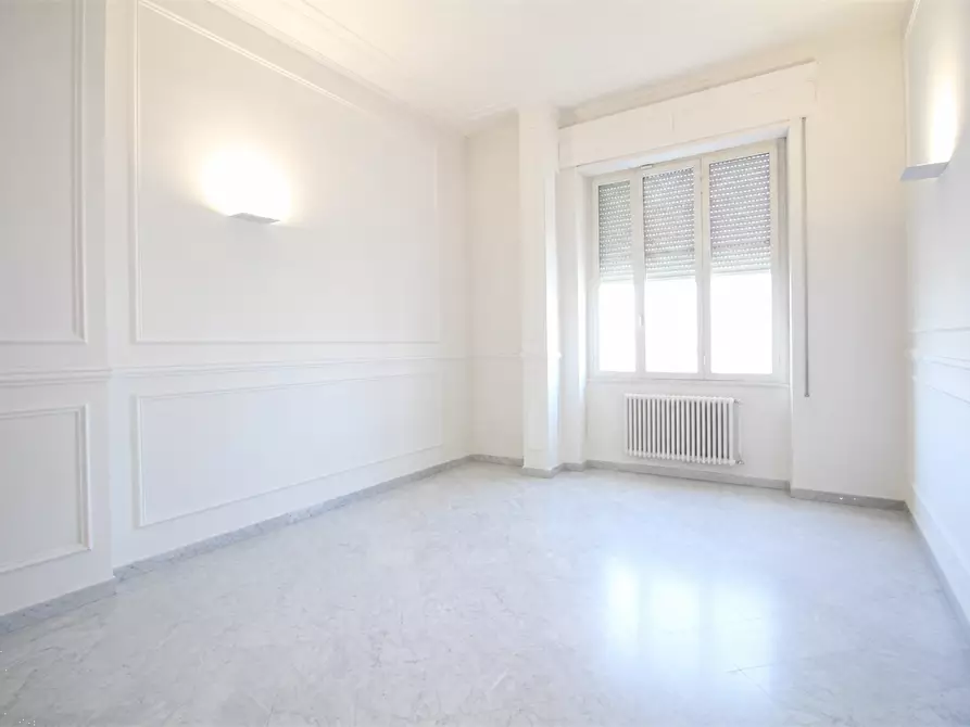 Immagine 2 di Appartamento in vendita  a Viareggio