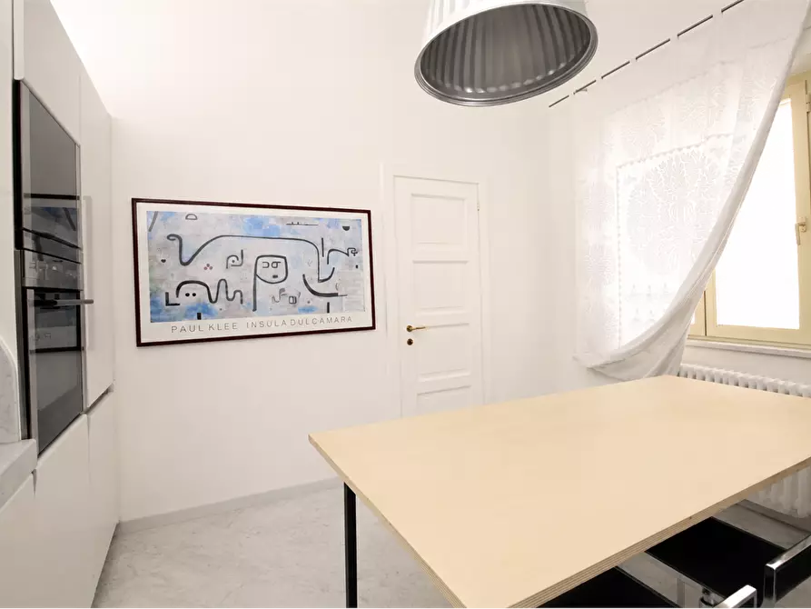 Immagine 12 di Appartamento in vendita  a Viareggio