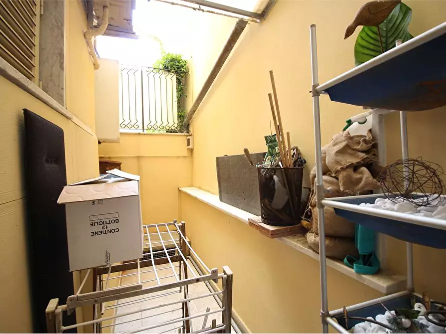 Immagine 21 di Appartamento in vendita  a Viareggio