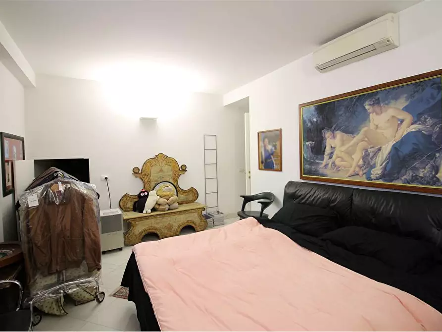 Immagine 29 di Appartamento in vendita  a Viareggio