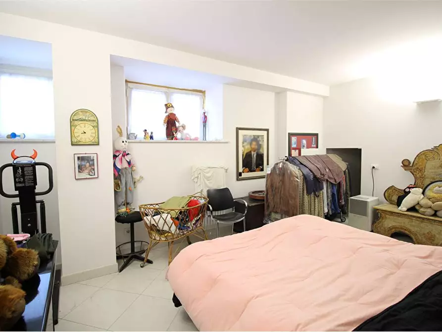 Immagine 32 di Appartamento in vendita  a Viareggio