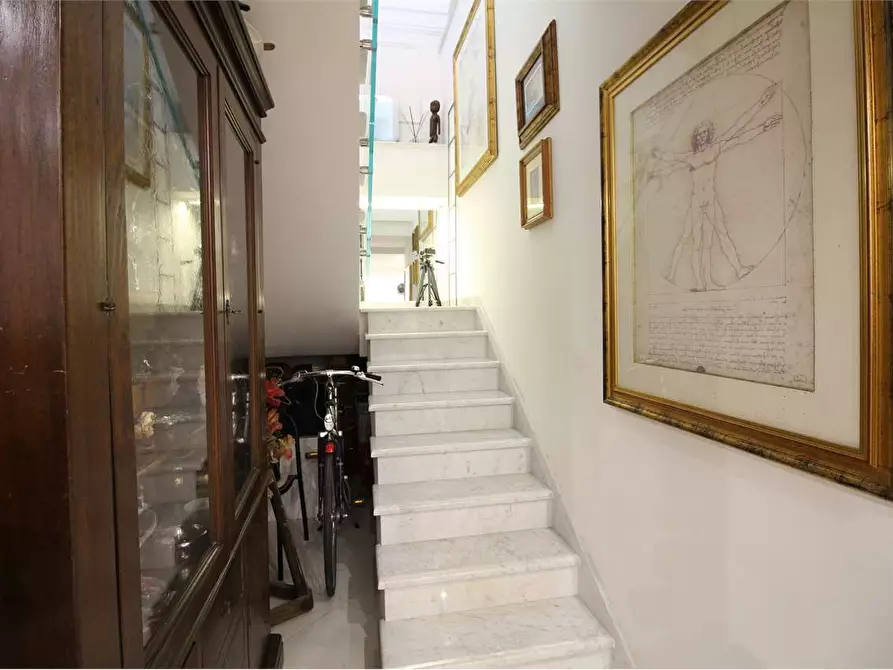 Immagine 33 di Appartamento in vendita  a Viareggio