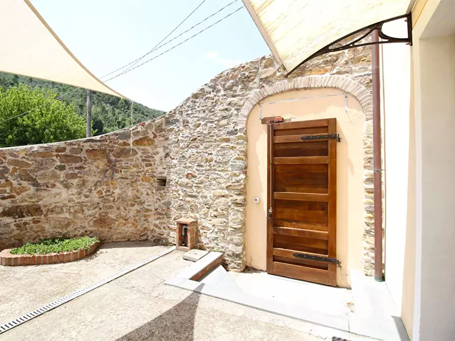 Immagine 5 di Casa colonica in vendita  a Buti