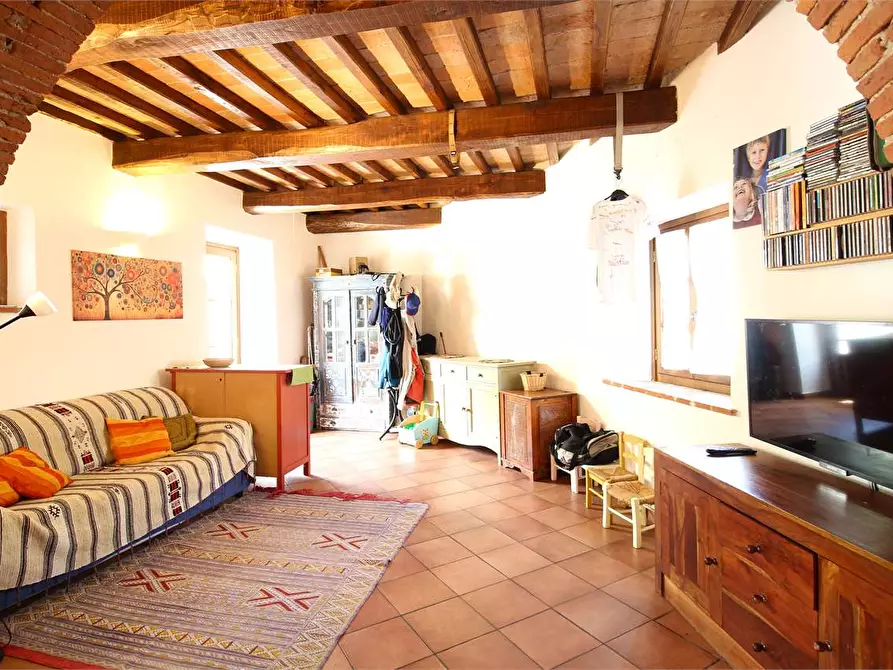 Immagine 14 di Casa colonica in vendita  a Buti