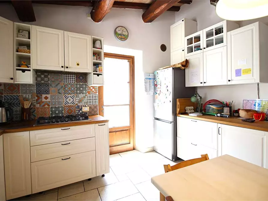 Immagine 20 di Casa colonica in vendita  a Buti
