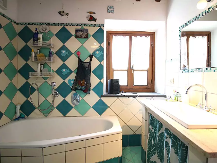 Immagine 22 di Casa colonica in vendita  a Buti
