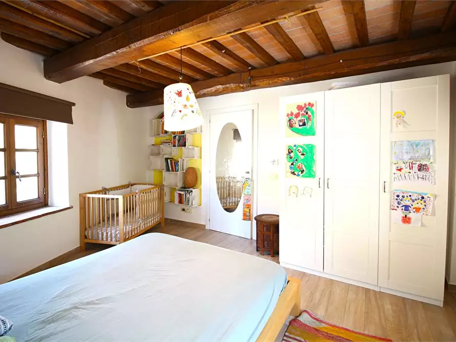Immagine 25 di Casa colonica in vendita  a Buti
