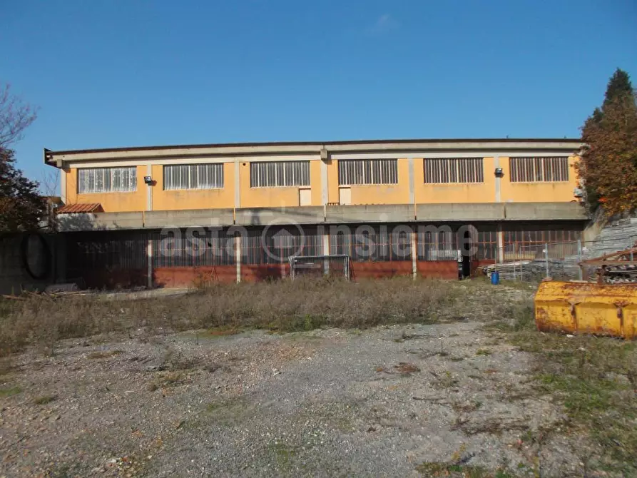 Immagine 1 di Capannone industriale in vendita  a San Quirico D'orcia
