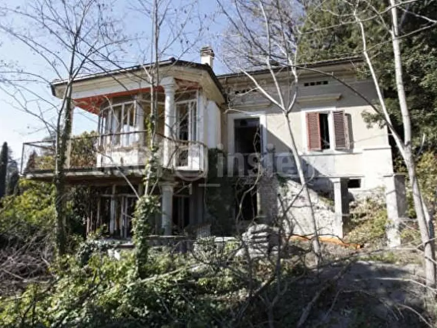Immagine 1 di Villa in vendita  a Chianciano Terme