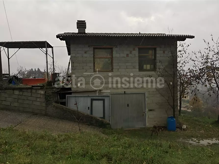 Immagine 1 di Porzione di casa in vendita  a Camporgiano