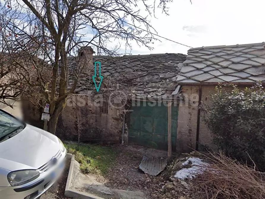 Immagine 1 di Porzione di casa in vendita  a Chiesanuova