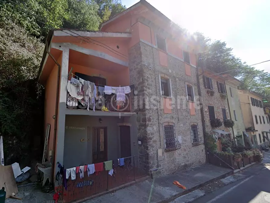 Immagine 1 di Villetta a schiera in vendita  a Lucca