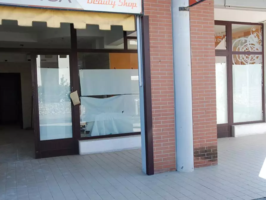 Immagine 5 di Locale commerciale in affitto  a Pisa