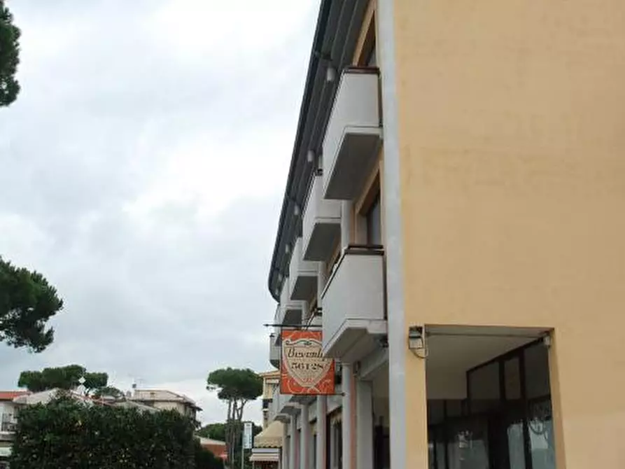 Immagine 6 di Locale commerciale in affitto  a Pisa