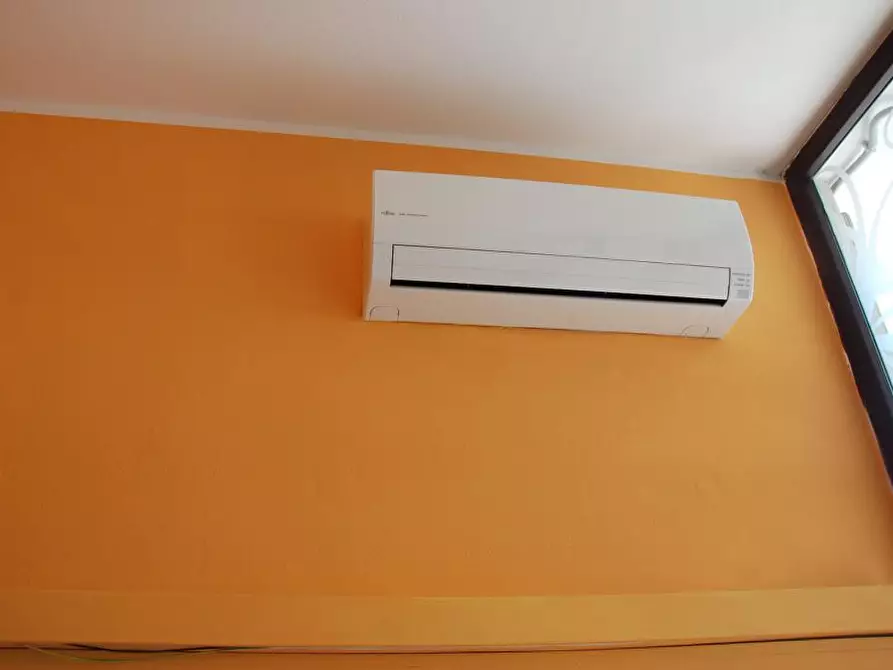 Immagine 7 di Locale commerciale in affitto  a Pisa