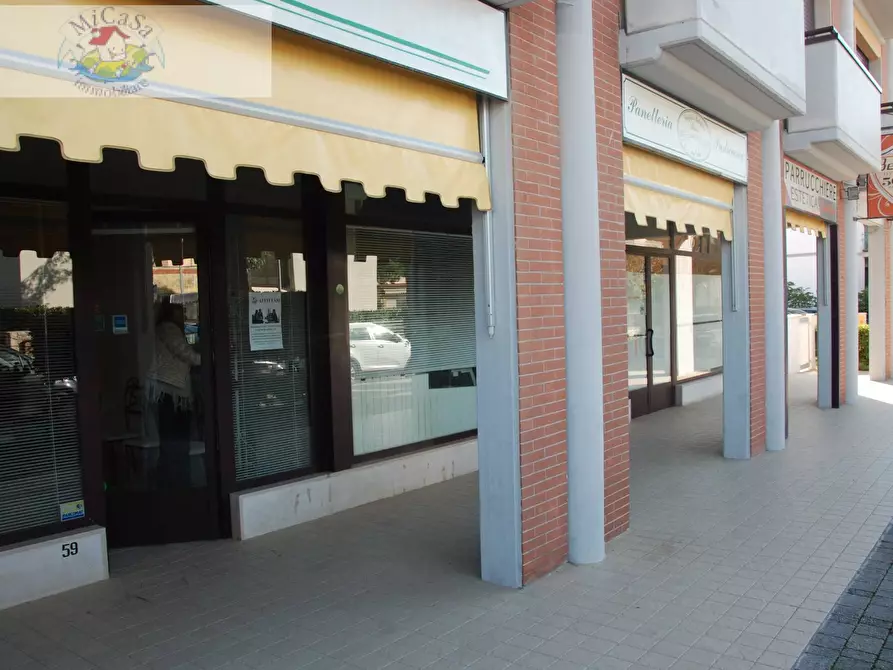 Immagine 11 di Ufficio in affitto  a Pisa