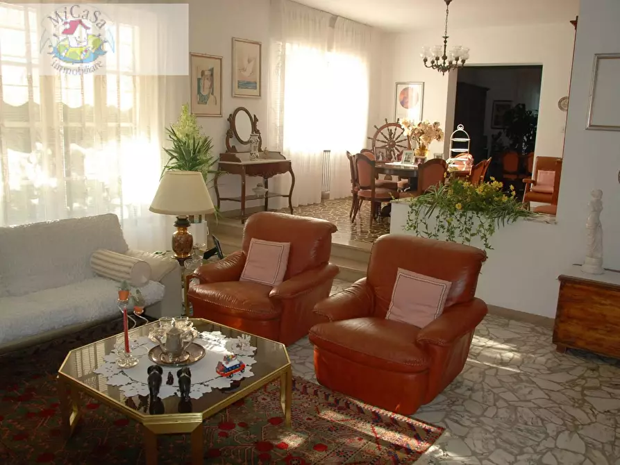 Immagine 20 di Villa in vendita  a Pisa