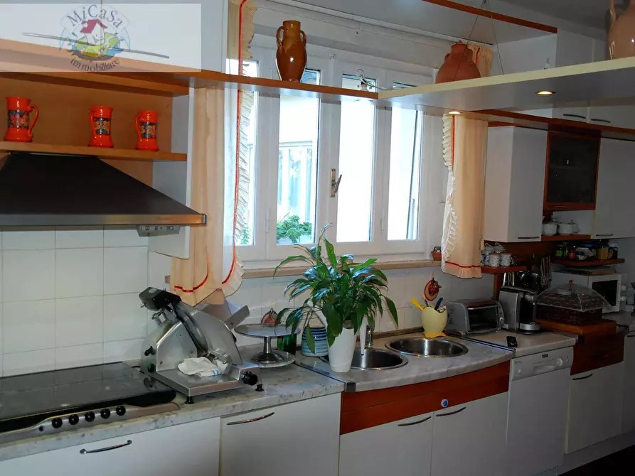 Immagine 30 di Villa in vendita  a Pisa