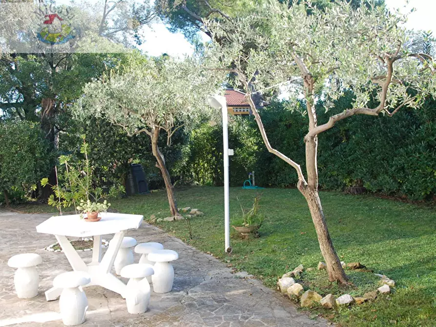 Immagine 36 di Villa in vendita  a Pisa