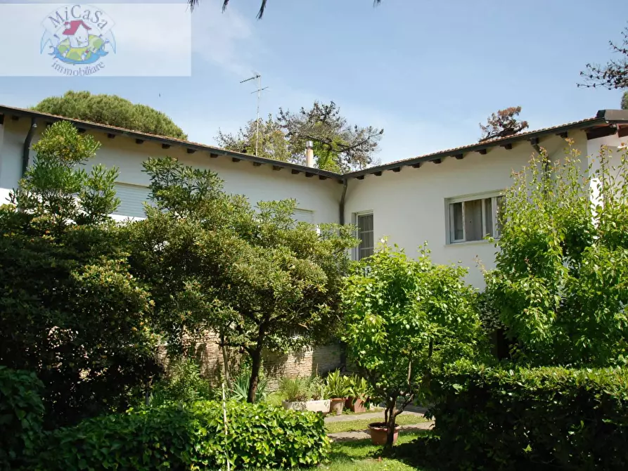 Immagine 38 di Villa in vendita  a Pisa
