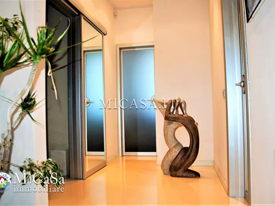 Immagine 13 di Villa in vendita  a Pisa