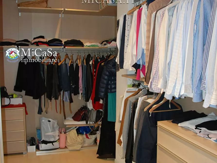 Immagine 15 di Villa in vendita  a Pisa