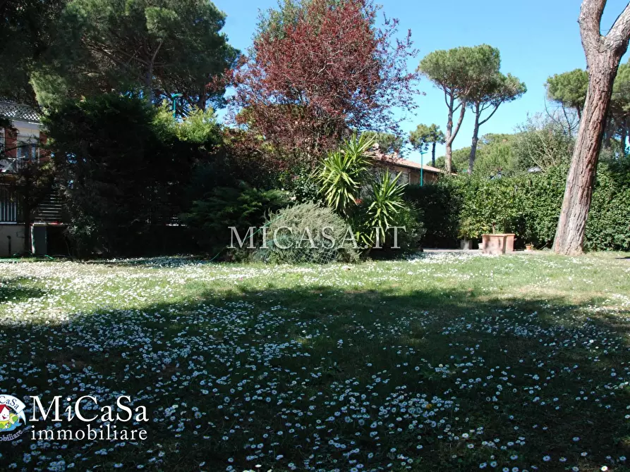 Immagine 27 di Villa in vendita  a Pisa