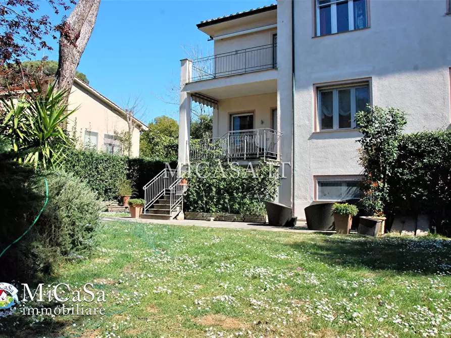 Immagine 28 di Villa in vendita  a Pisa