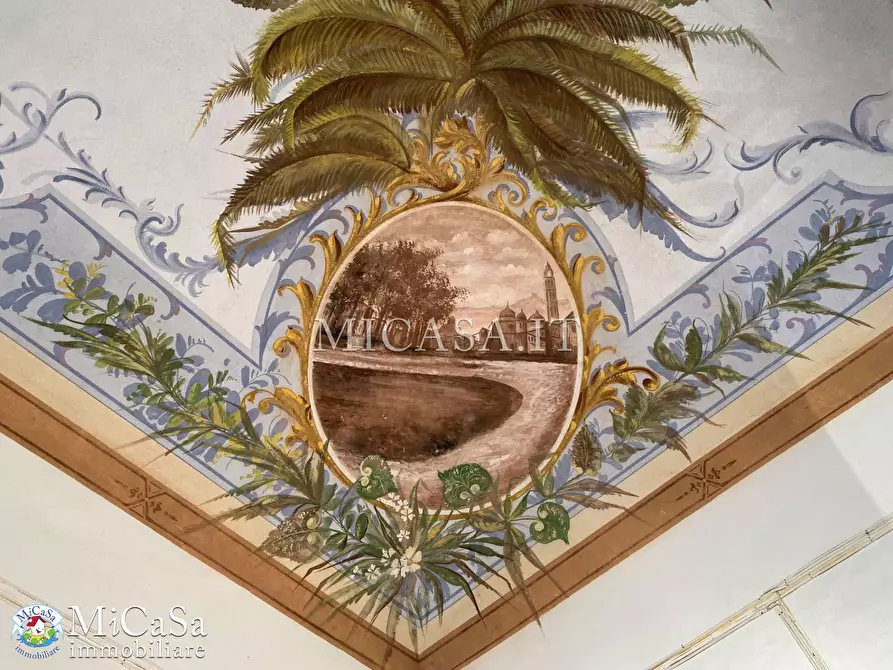 Immagine 2 di Villa in vendita  a Pisa