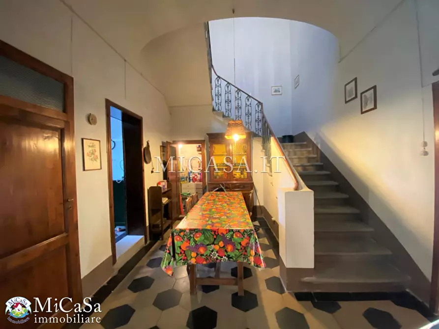 Immagine 6 di Villa in vendita  a Pisa