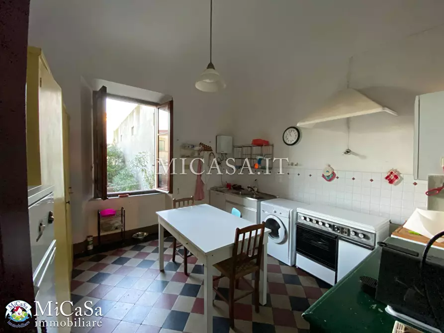 Immagine 12 di Villa in vendita  a Pisa