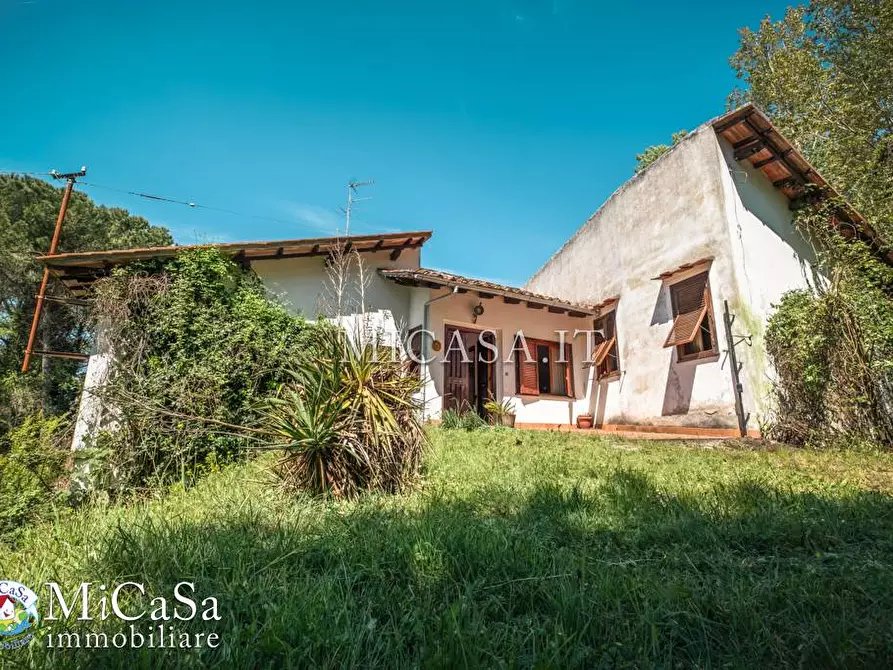 Immagine 28 di Villa in vendita  a Pisa