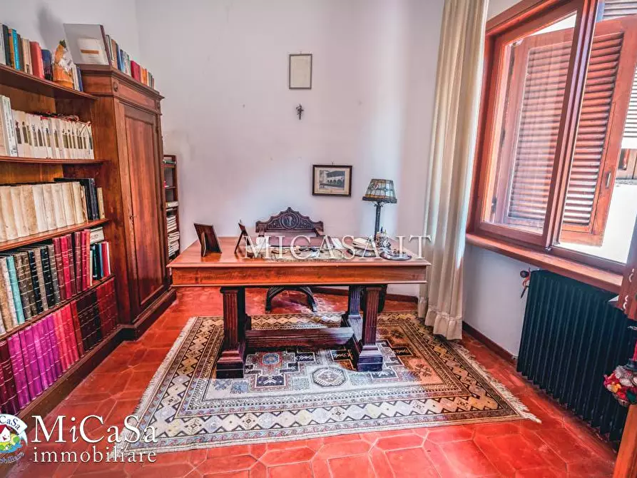 Immagine 6 di Villa in vendita  a Pisa