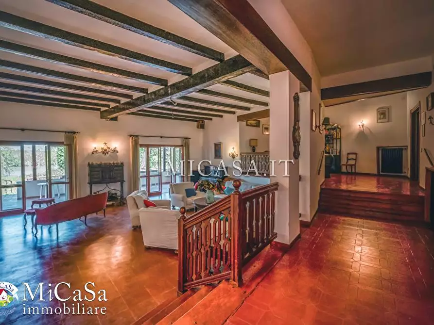 Immagine 3 di Villa in vendita  a Pisa