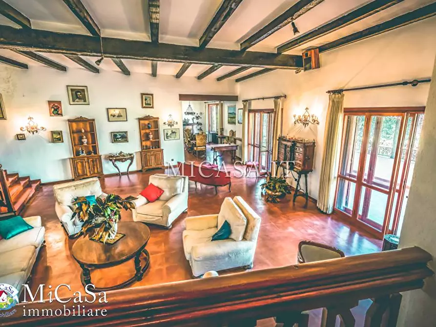 Immagine 8 di Villa in vendita  a Pisa