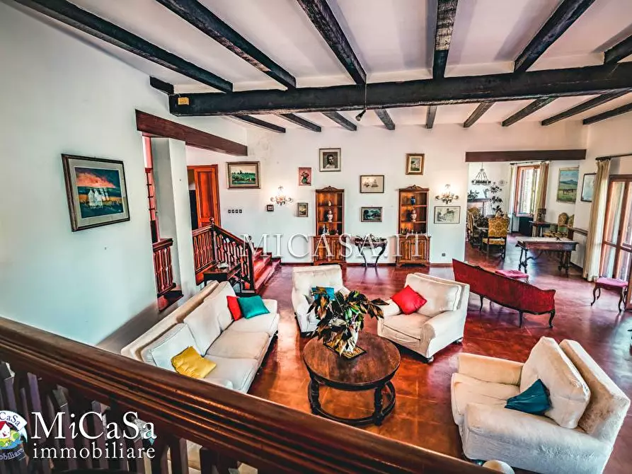 Immagine 9 di Villa in vendita  a Pisa