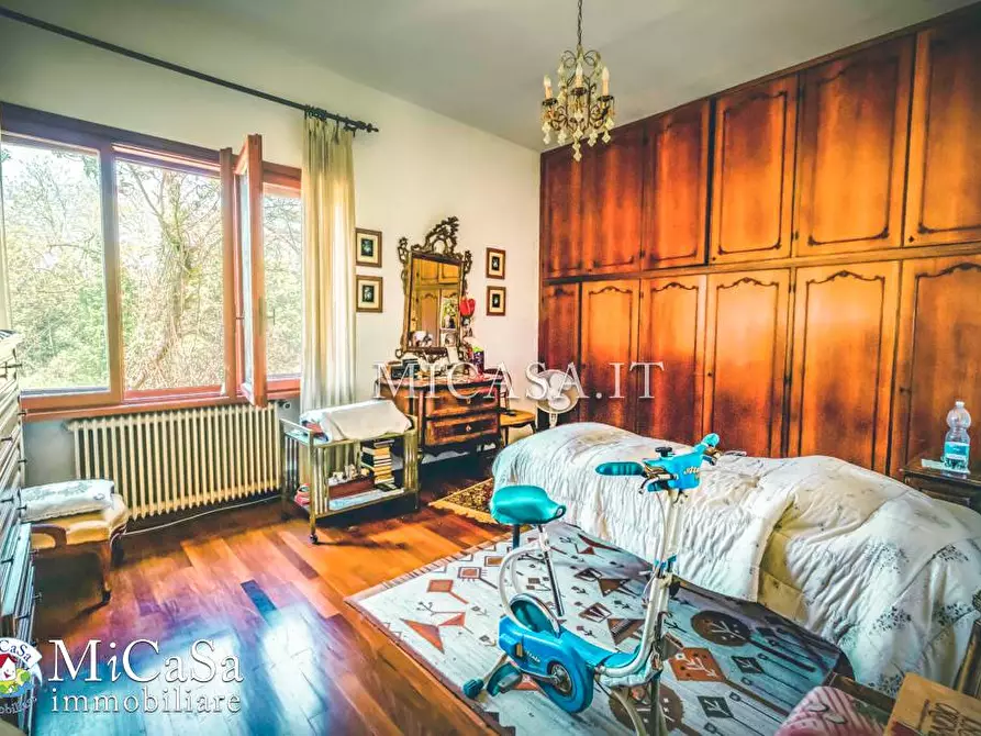 Immagine 10 di Villa in vendita  a Pisa